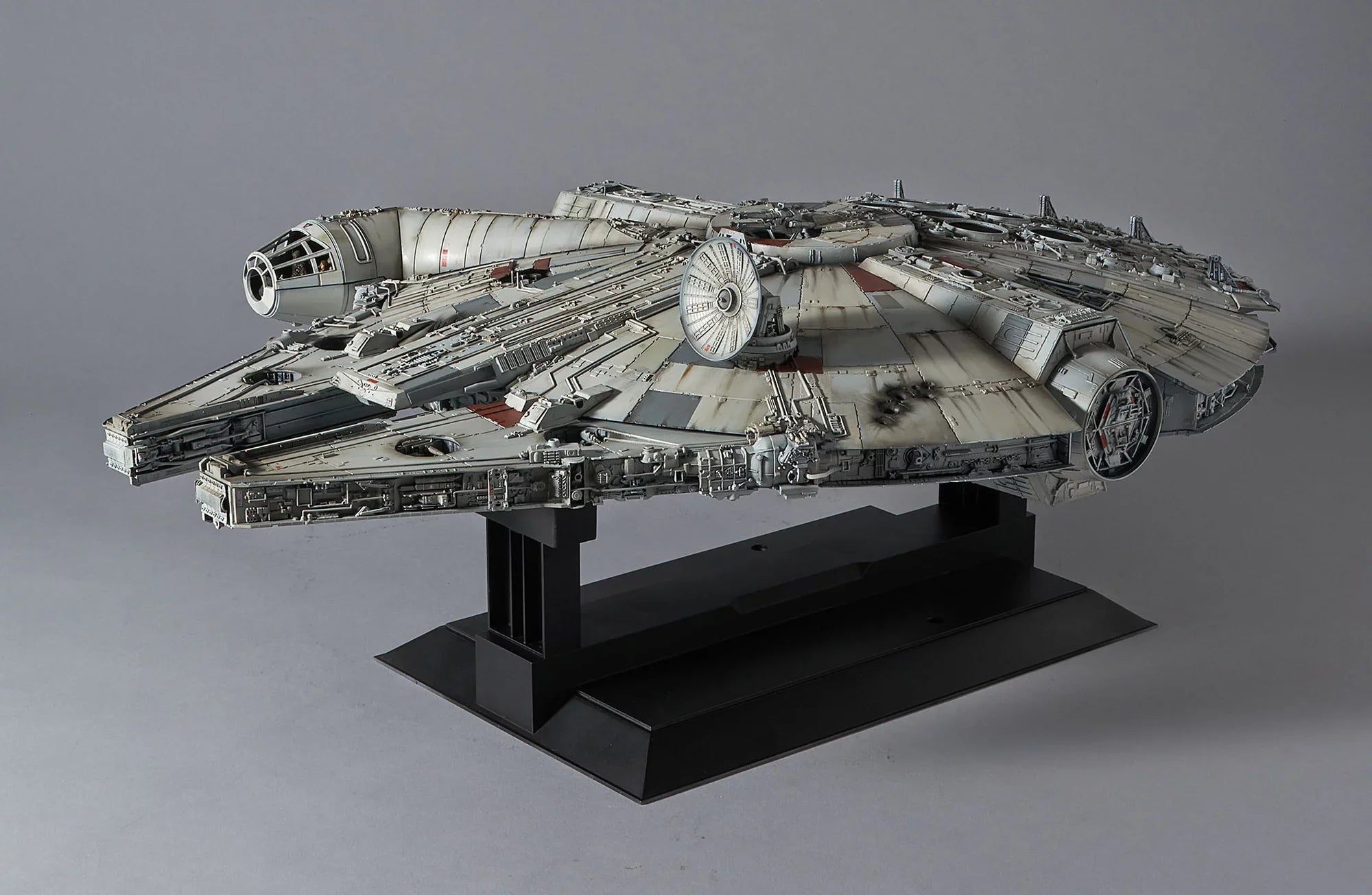 BANDAI Millennium Falcon Perfect Grade