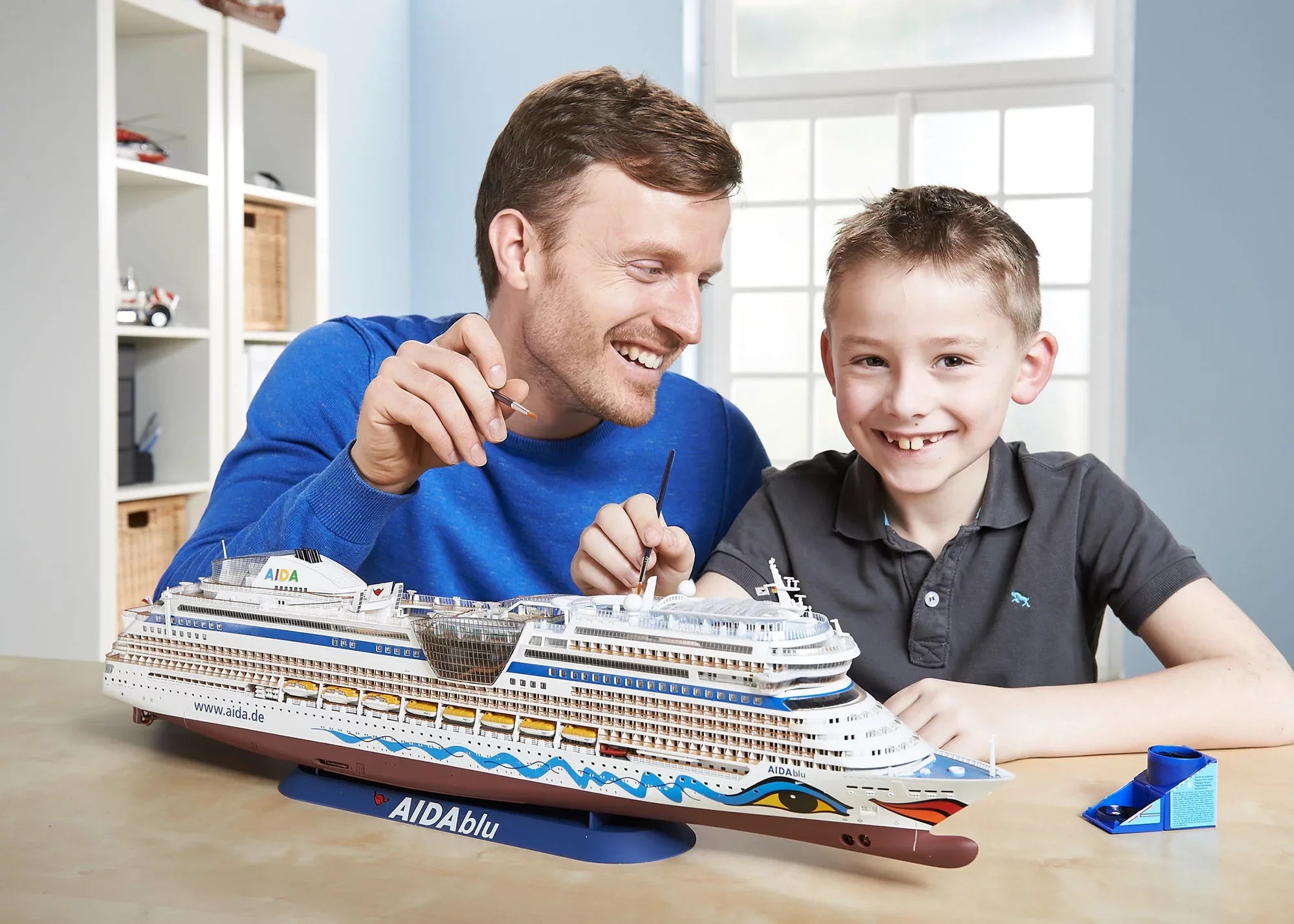 Cruise Ship AIDA (AIDAblu, sol, mar or stella)