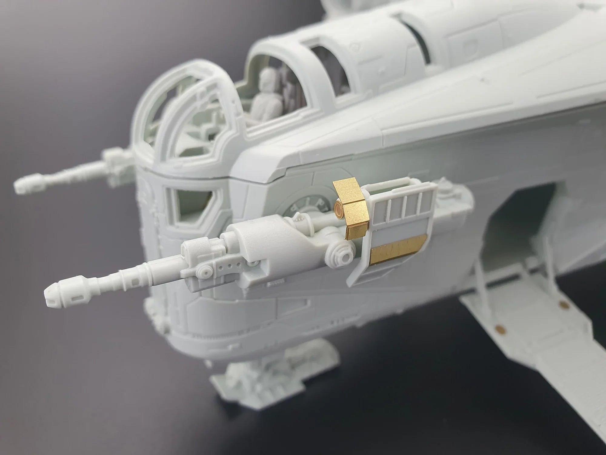 The Mandalorian: Razor Crest "Platinum Edition"