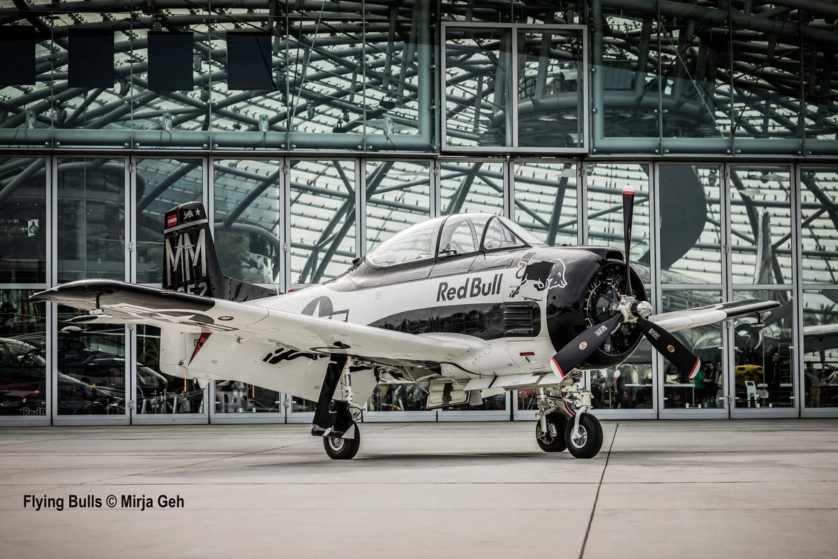 Flying Bulls T-28B Trojan Gift Set